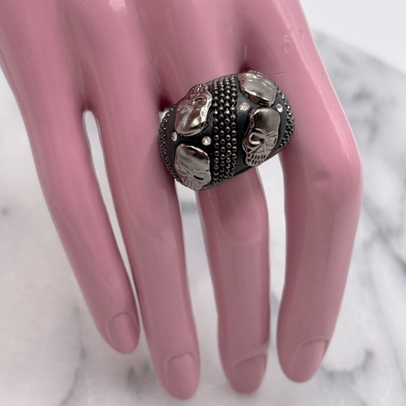 Skull Band Fashion Ring with Crystals - Picture 5 of 8